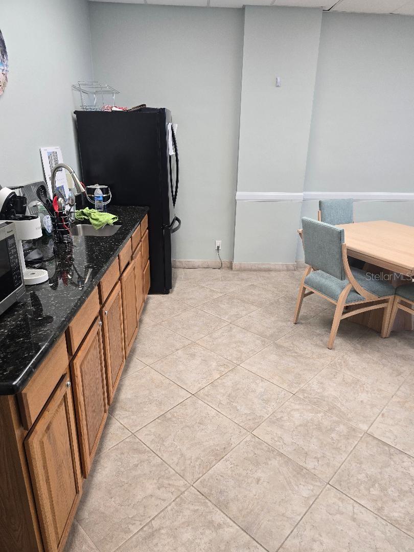 Image 43 of 58 For 675 Gulfview Boulevard 505