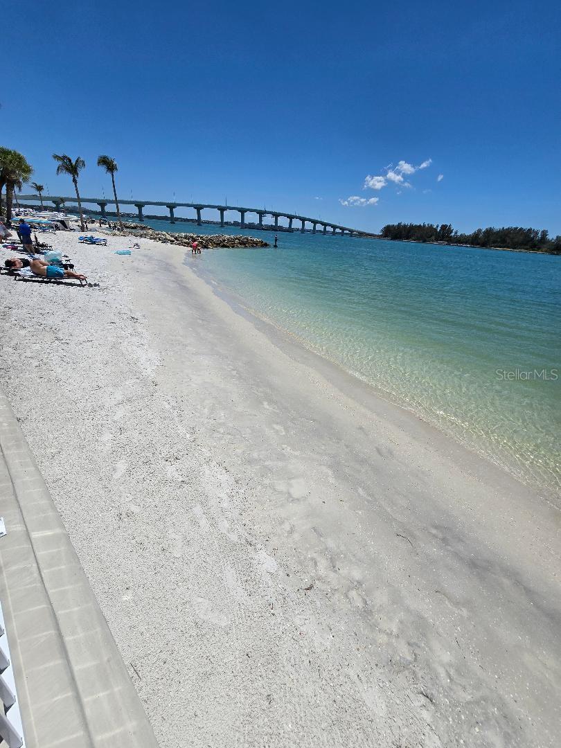 Image 55 of 58 For 675 Gulfview Boulevard 505
