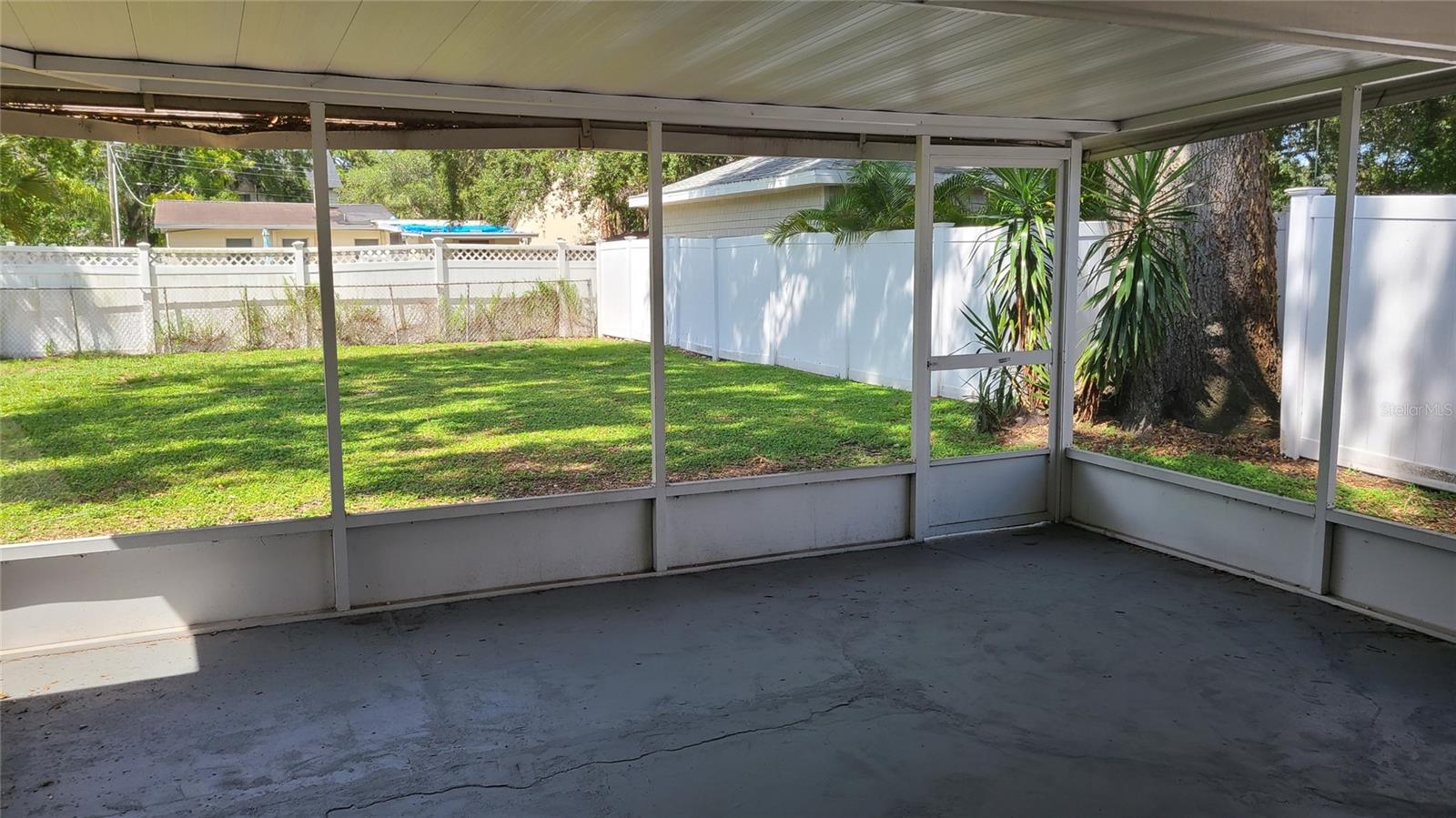 Image 18 of 25 For 3817 San Rafael Street