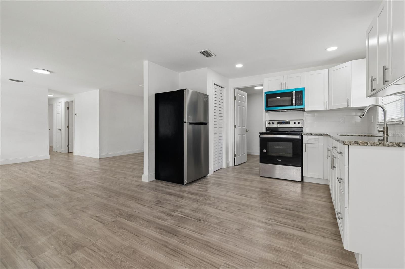 Image 13 of 42 For 3706 Beechwood Boulevard