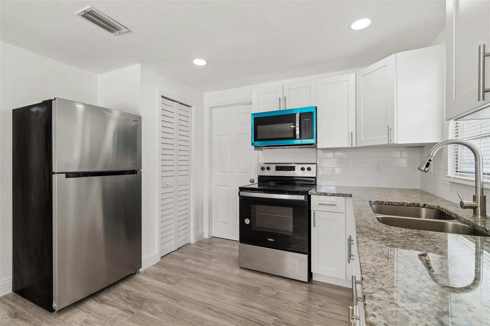 Image 14 of 42 For 3706 Beechwood Boulevard