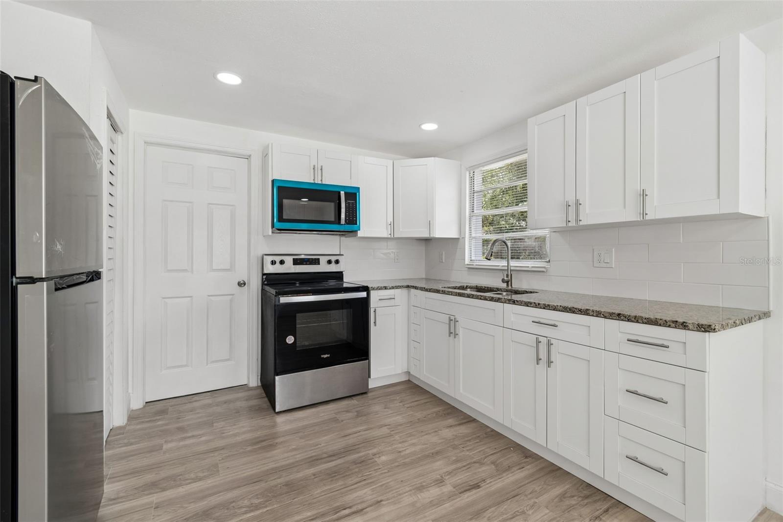 Image 15 of 42 For 3706 Beechwood Boulevard