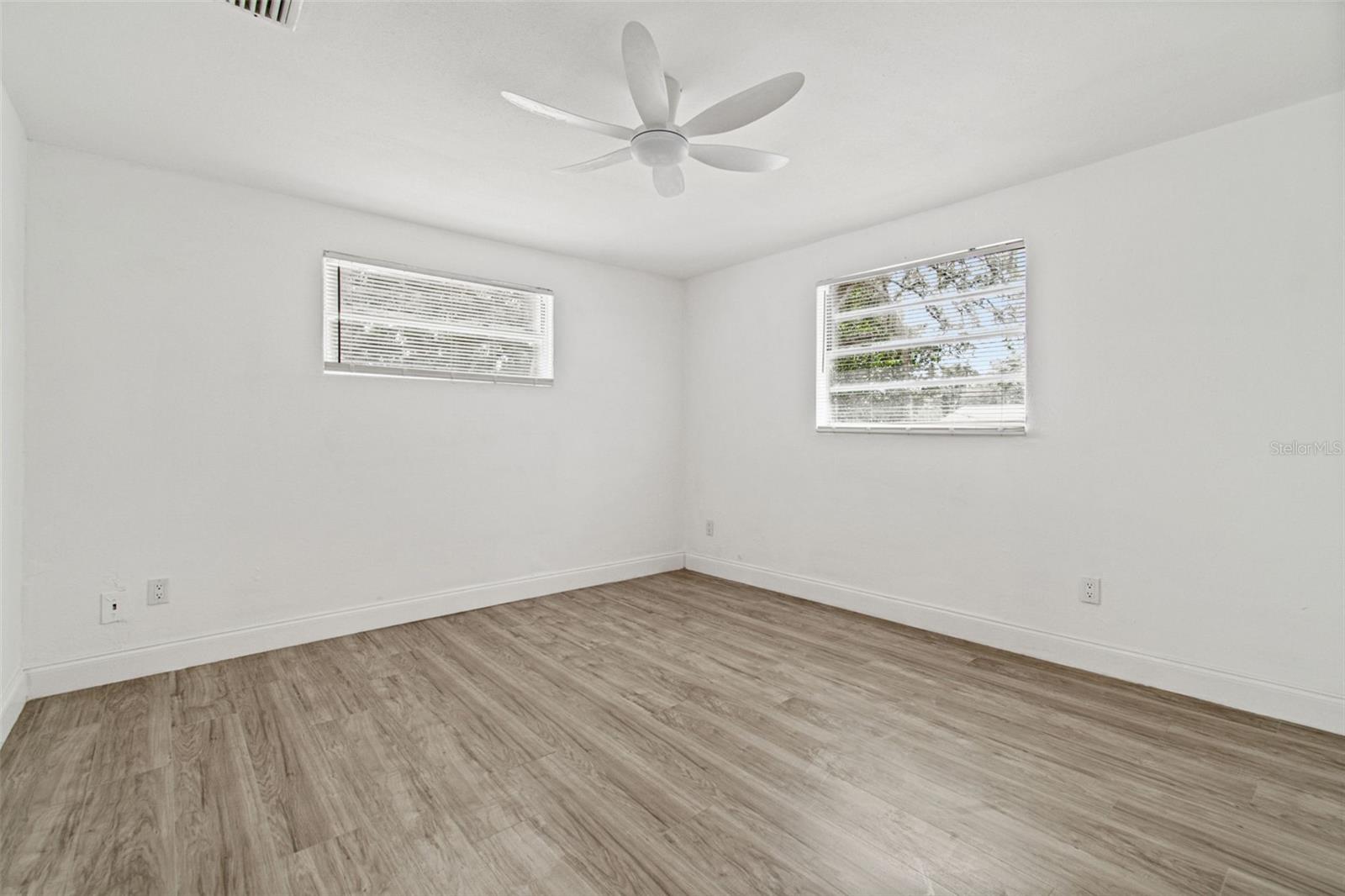 Image 16 of 42 For 3706 Beechwood Boulevard