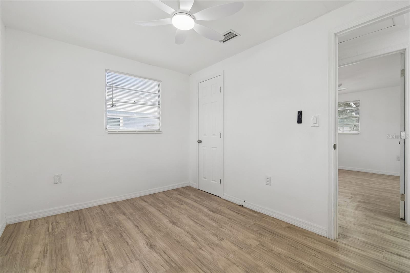 Image 34 of 42 For 3706 Beechwood Boulevard