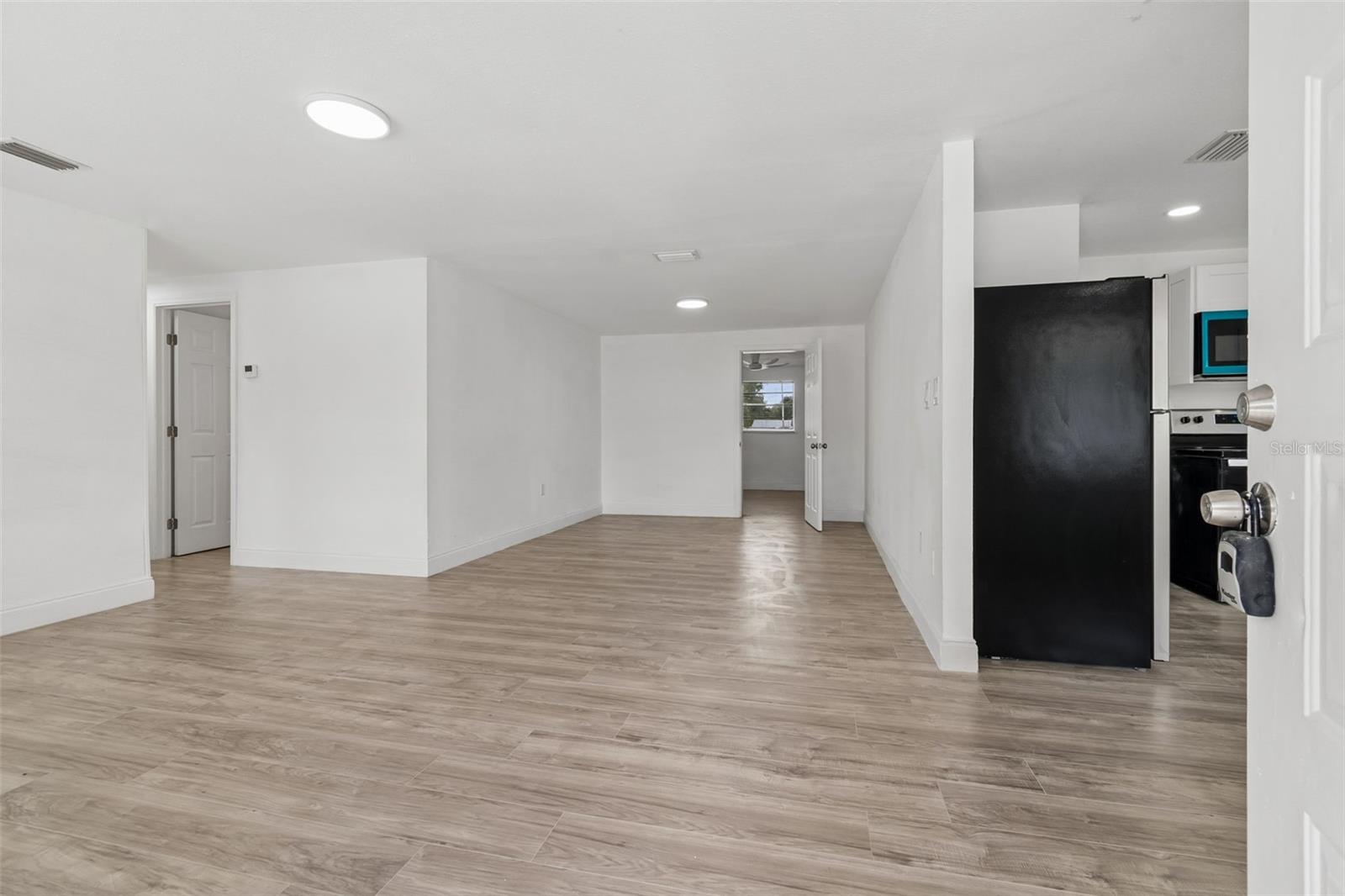 Image 5 of 42 For 3706 Beechwood Boulevard