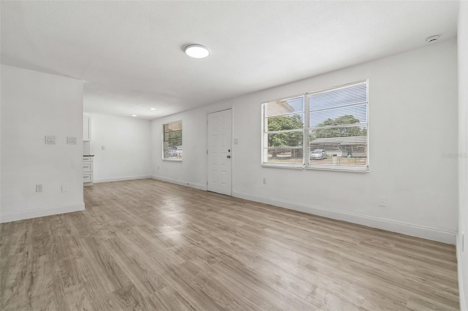 Image 8 of 42 For 3706 Beechwood Boulevard