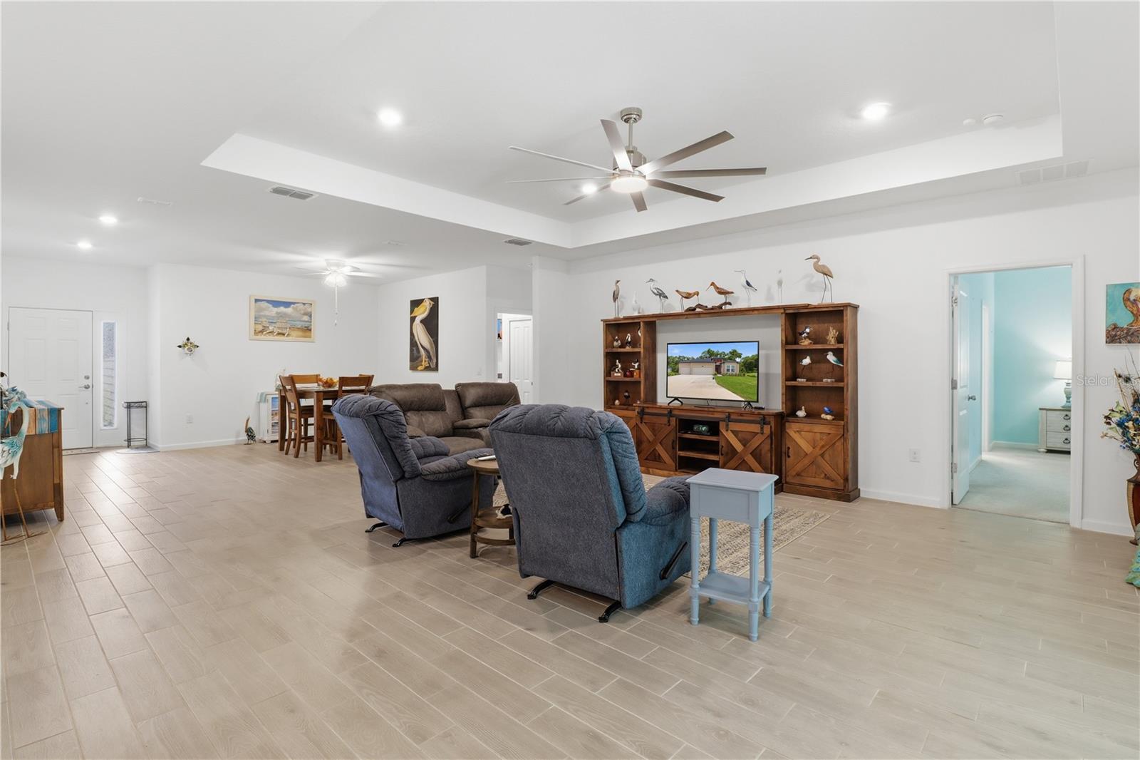 Image 10 of 46 For 19511 77th Loop