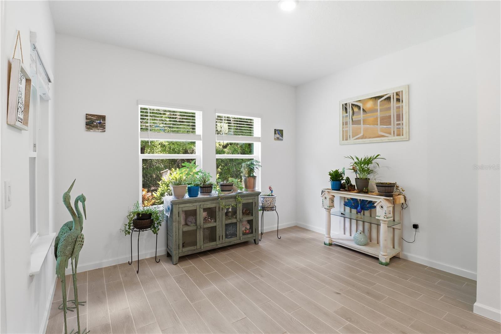 Image 15 of 46 For 19511 77th Loop