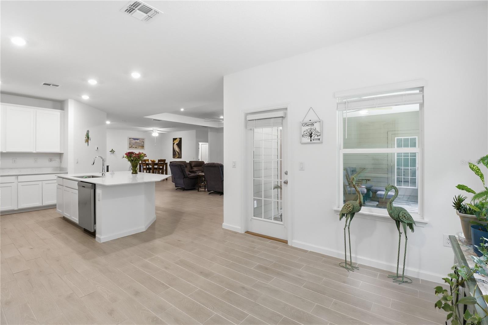 Image 16 of 46 For 19511 77th Loop