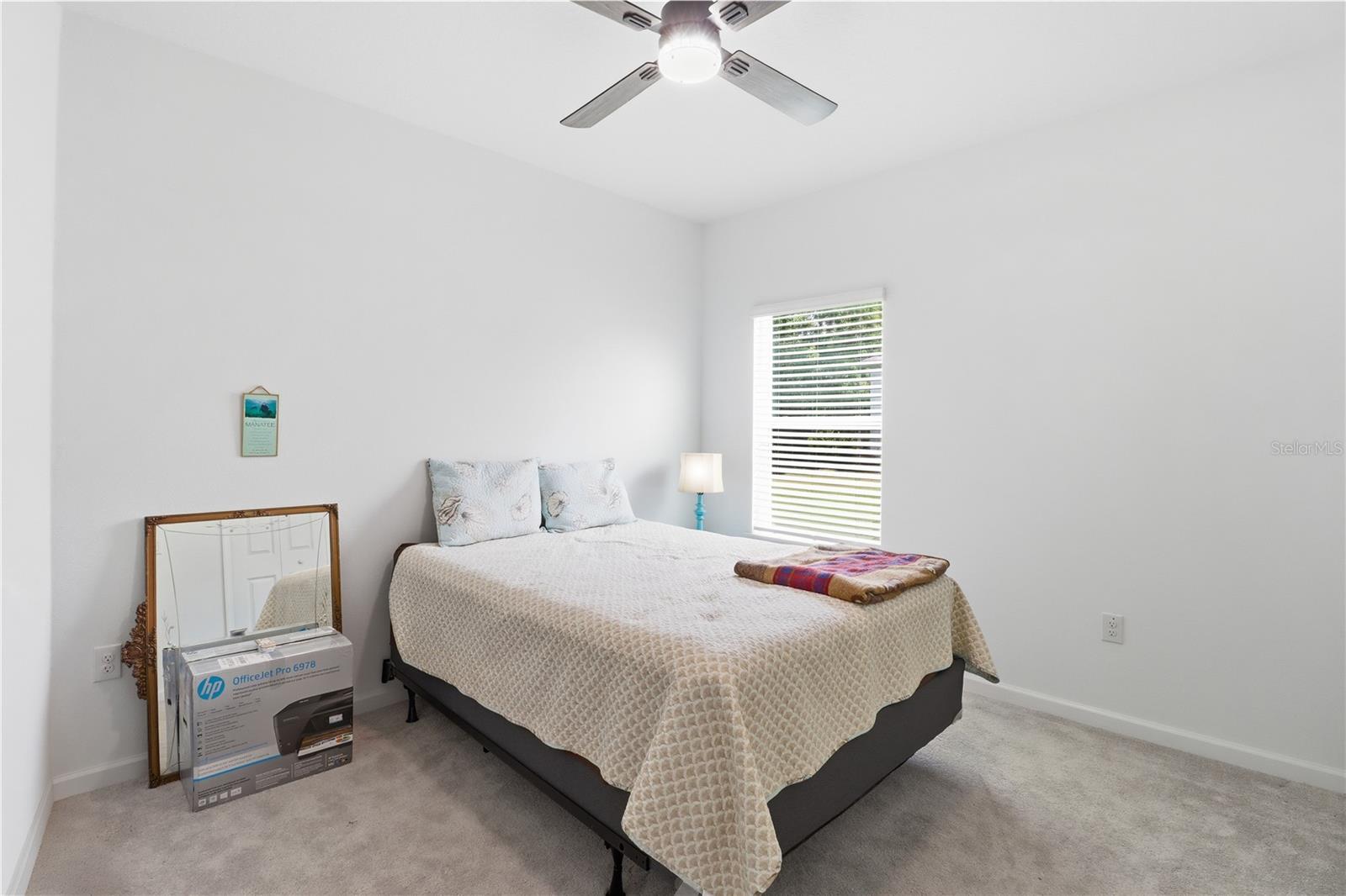 Image 17 of 46 For 19511 77th Loop