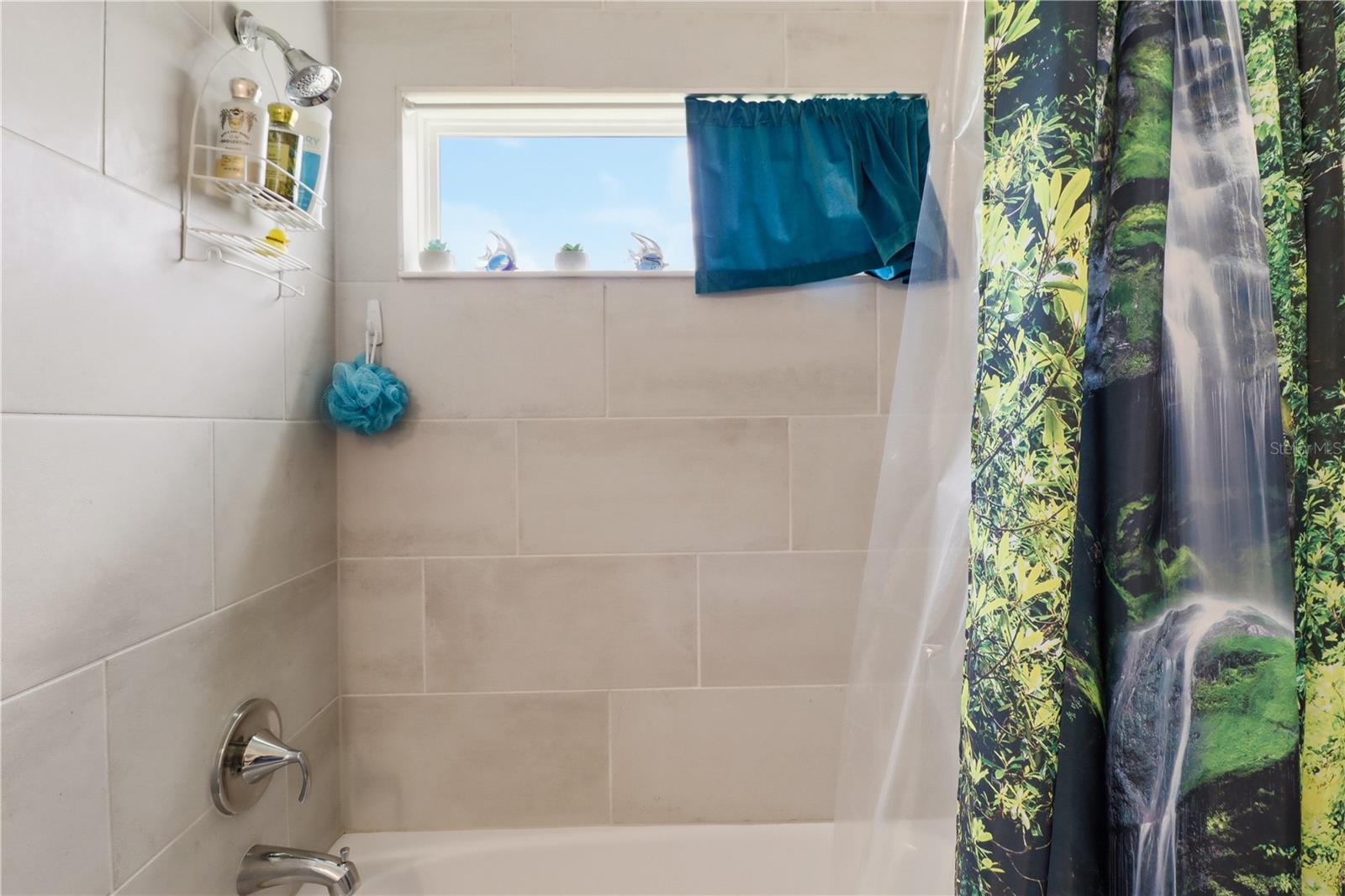 Image 22 of 46 For 19511 77th Loop