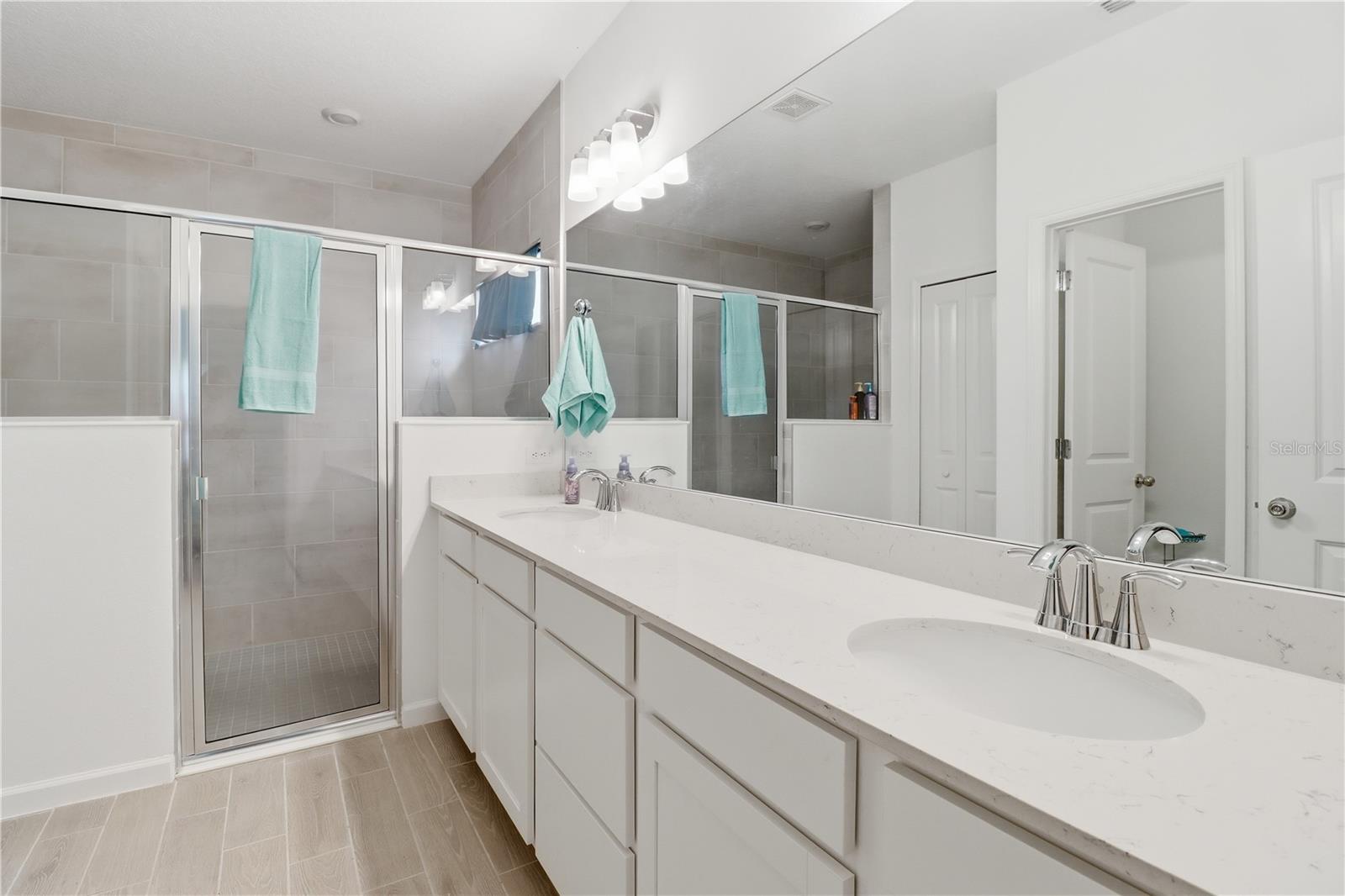 Image 24 of 46 For 19511 77th Loop