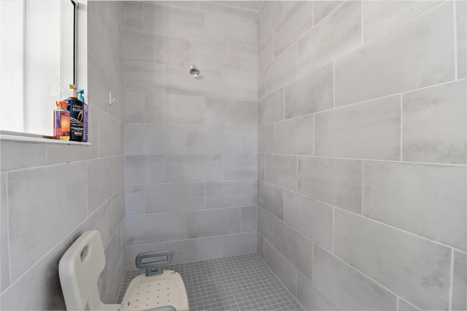 Image 25 of 46 For 19511 77th Loop