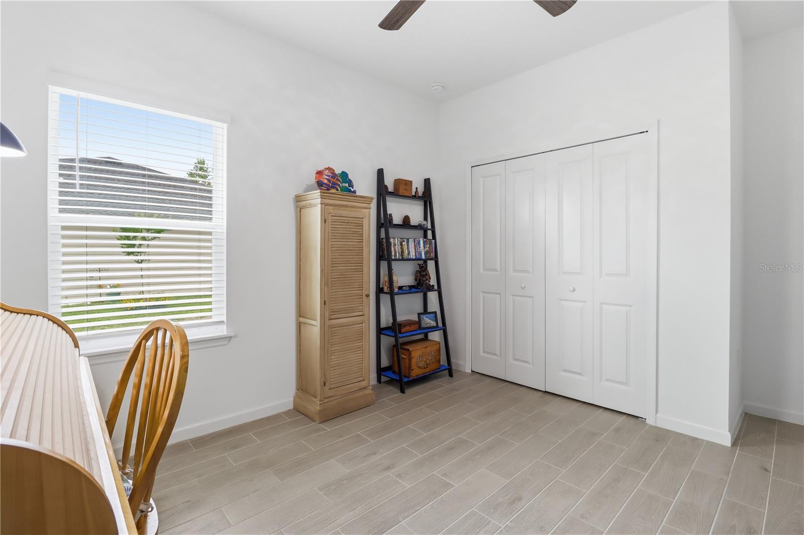 Image 27 of 46 For 19511 77th Loop