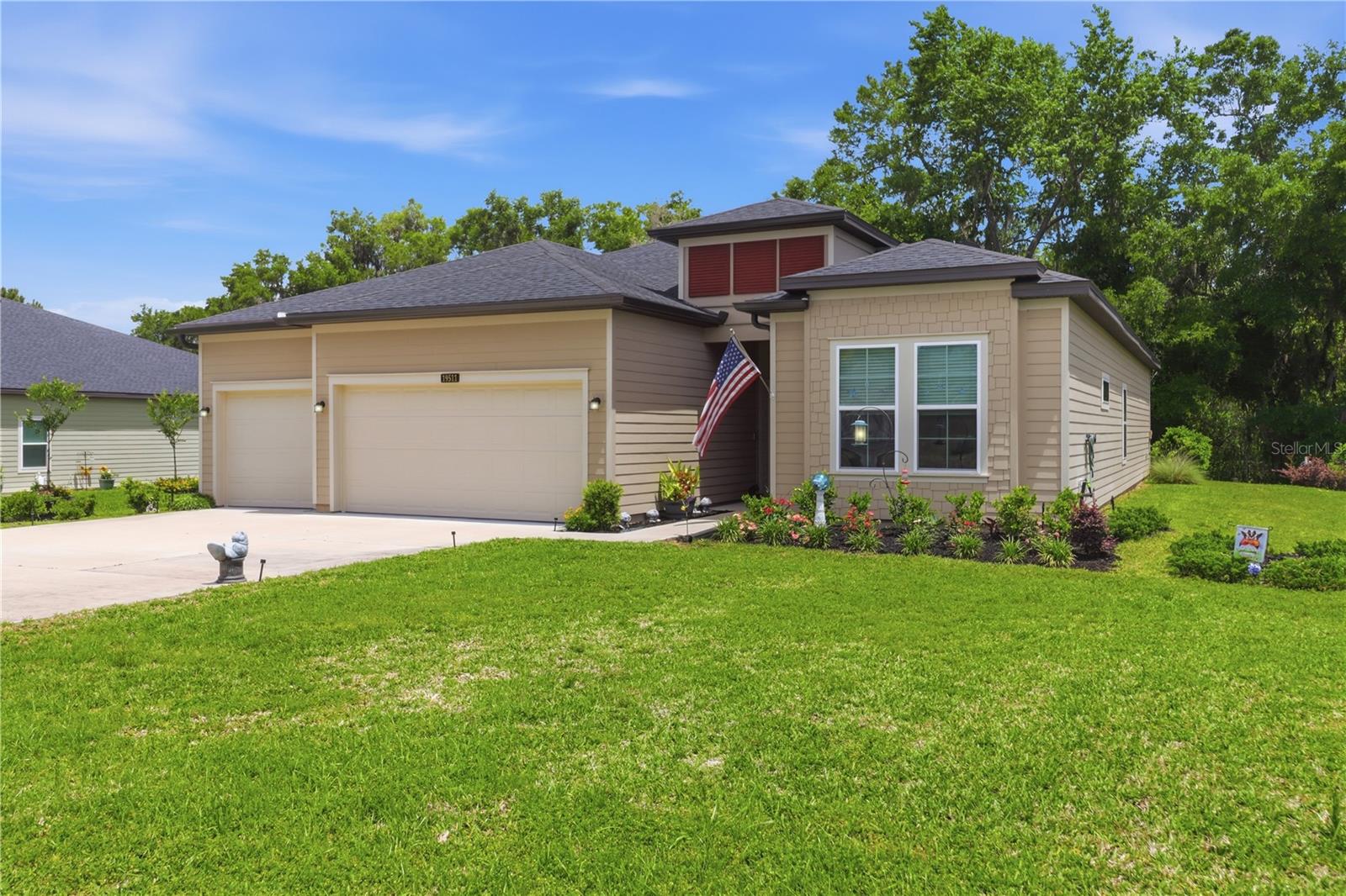 Image 4 of 46 For 19511 77th Loop