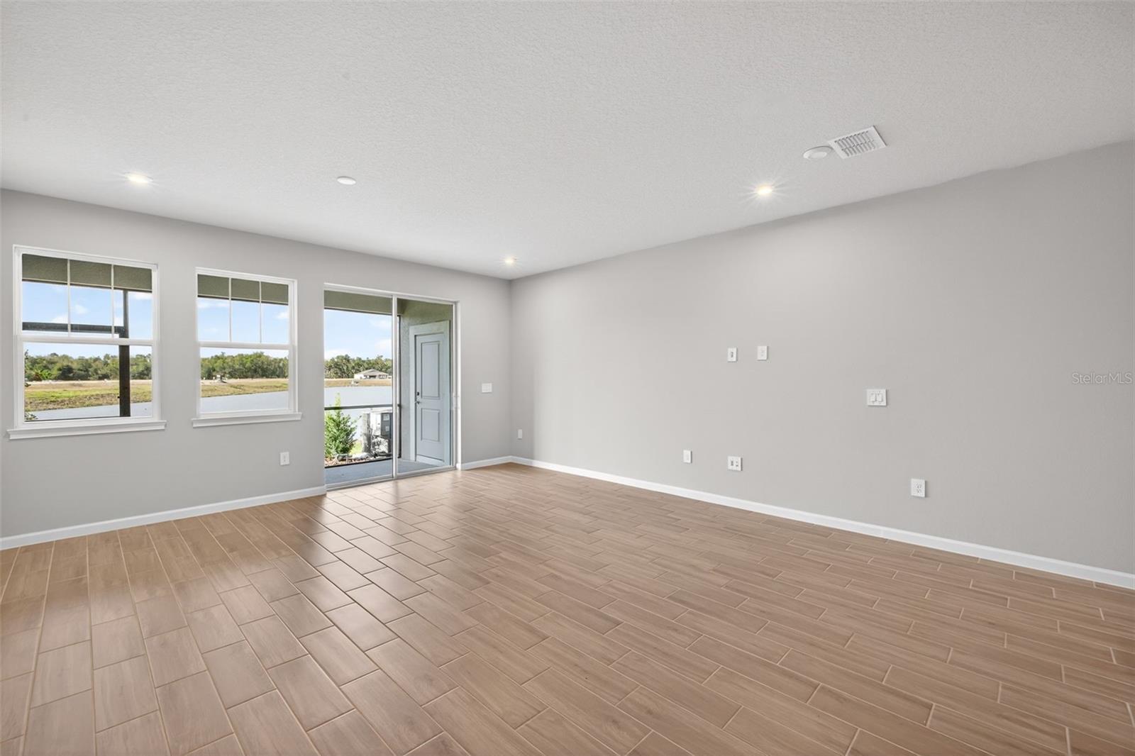 Image 13 of 31 For 9175 Aurelia Avenue