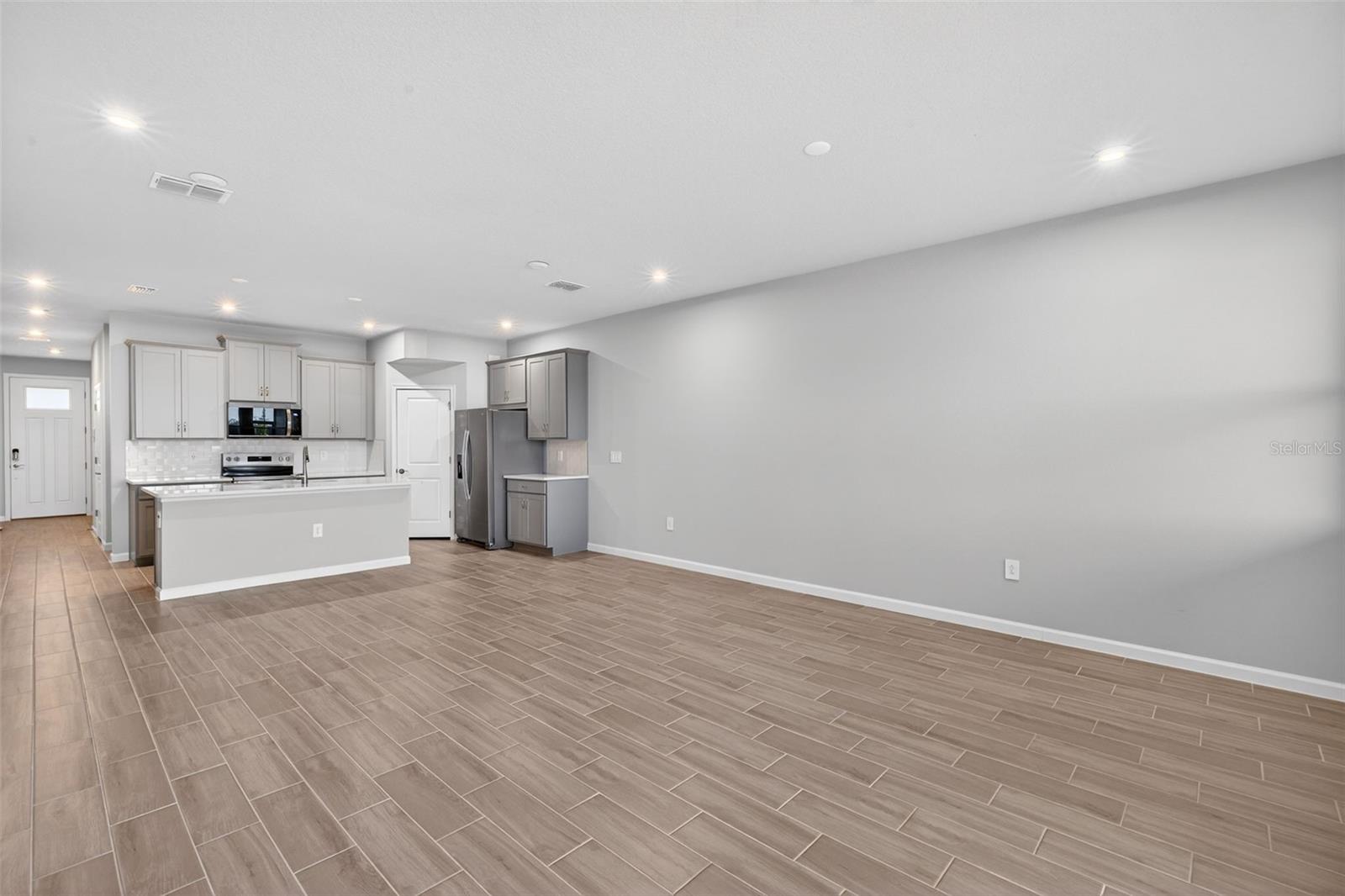 Image 5 of 31 For 9175 Aurelia Avenue