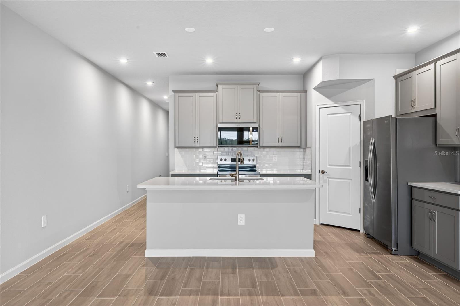 Image 7 of 31 For 9175 Aurelia Avenue