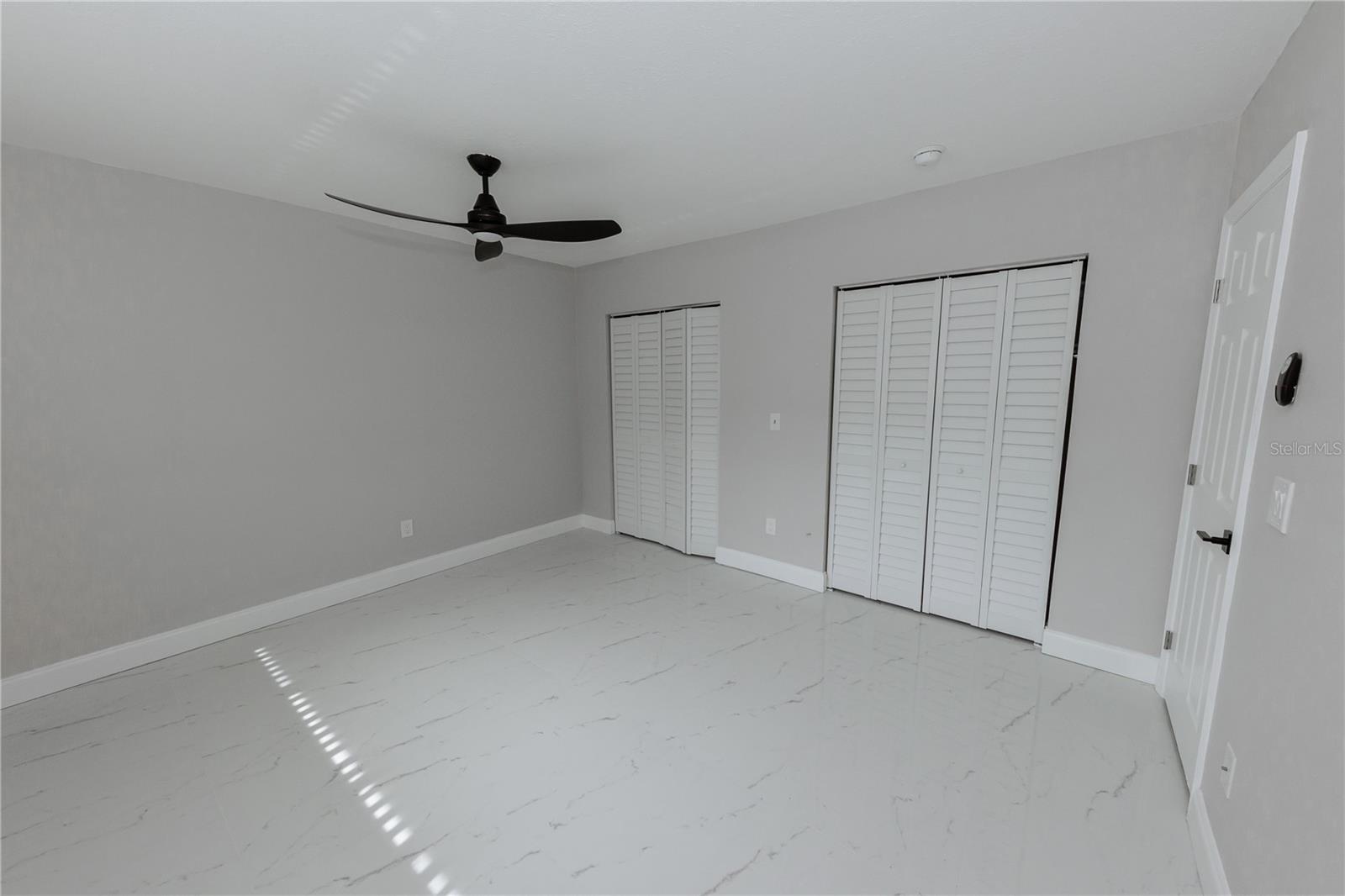 Image 21 of 69 For 2187 Waterside Drive