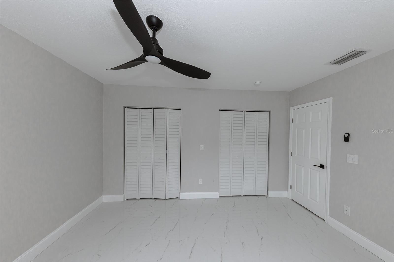 Image 22 of 69 For 2187 Waterside Drive