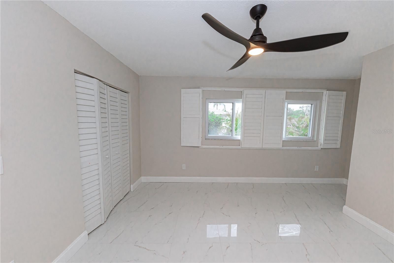 Image 34 of 69 For 2187 Waterside Drive