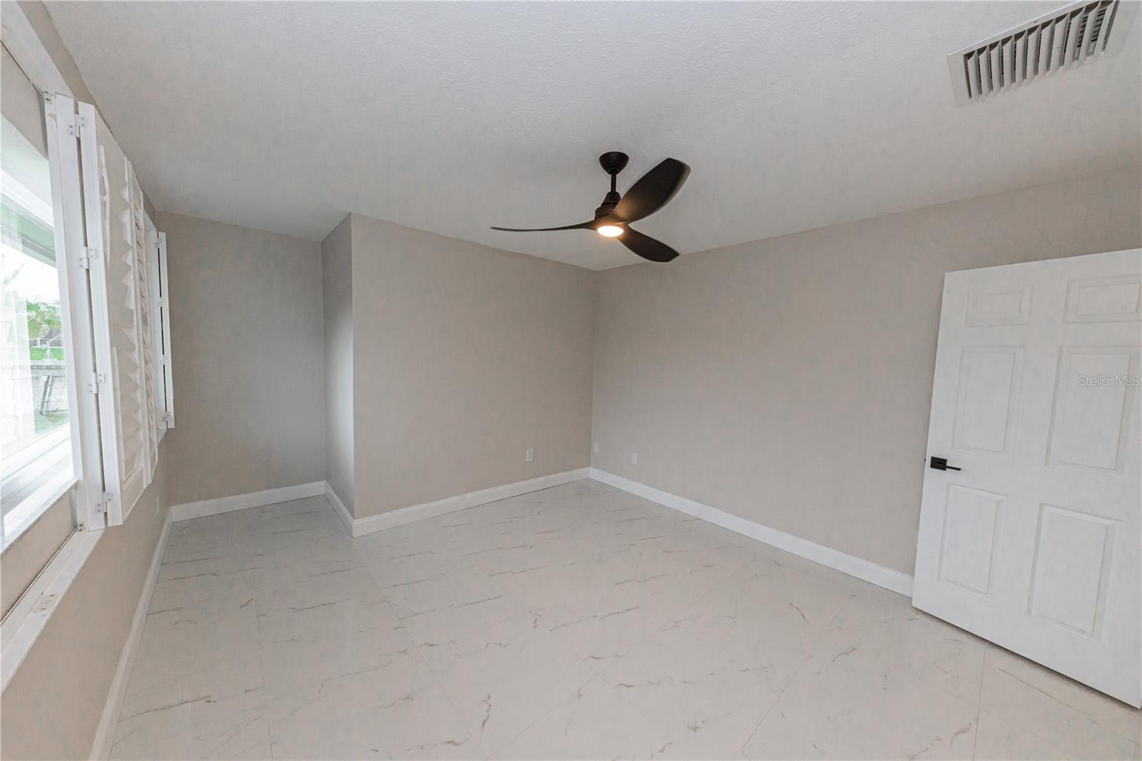 Image 35 of 69 For 2187 Waterside Drive