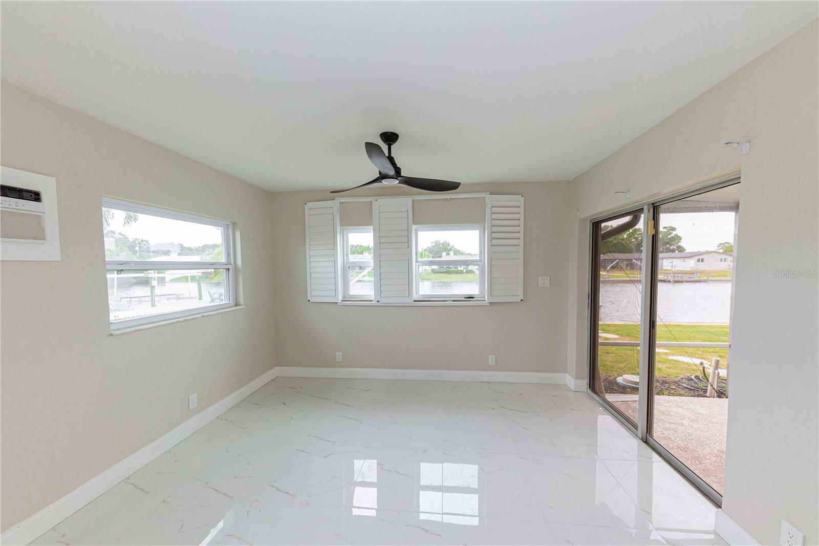 Image 37 of 69 For 2187 Waterside Drive