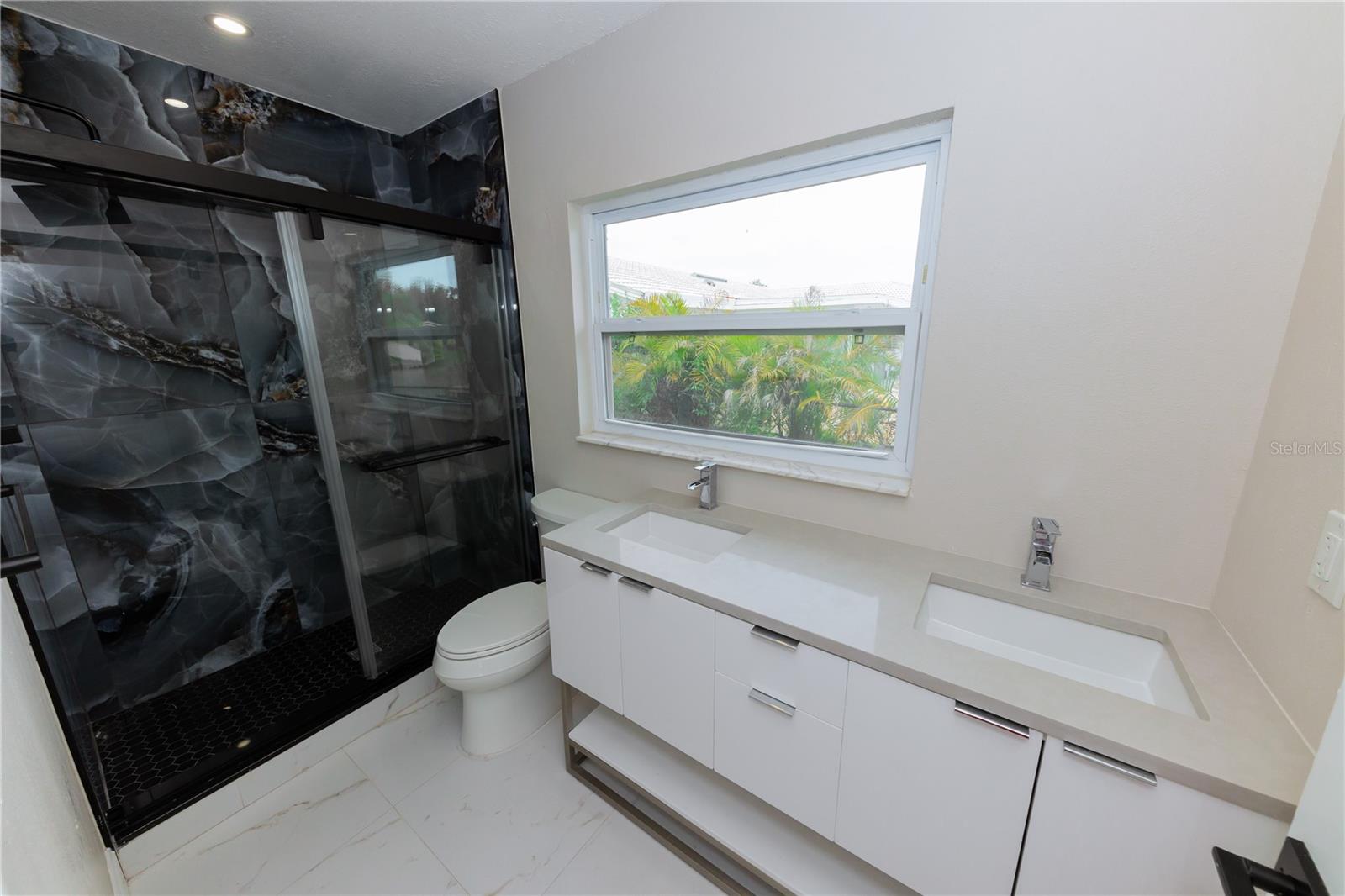 Image 40 of 69 For 2187 Waterside Drive