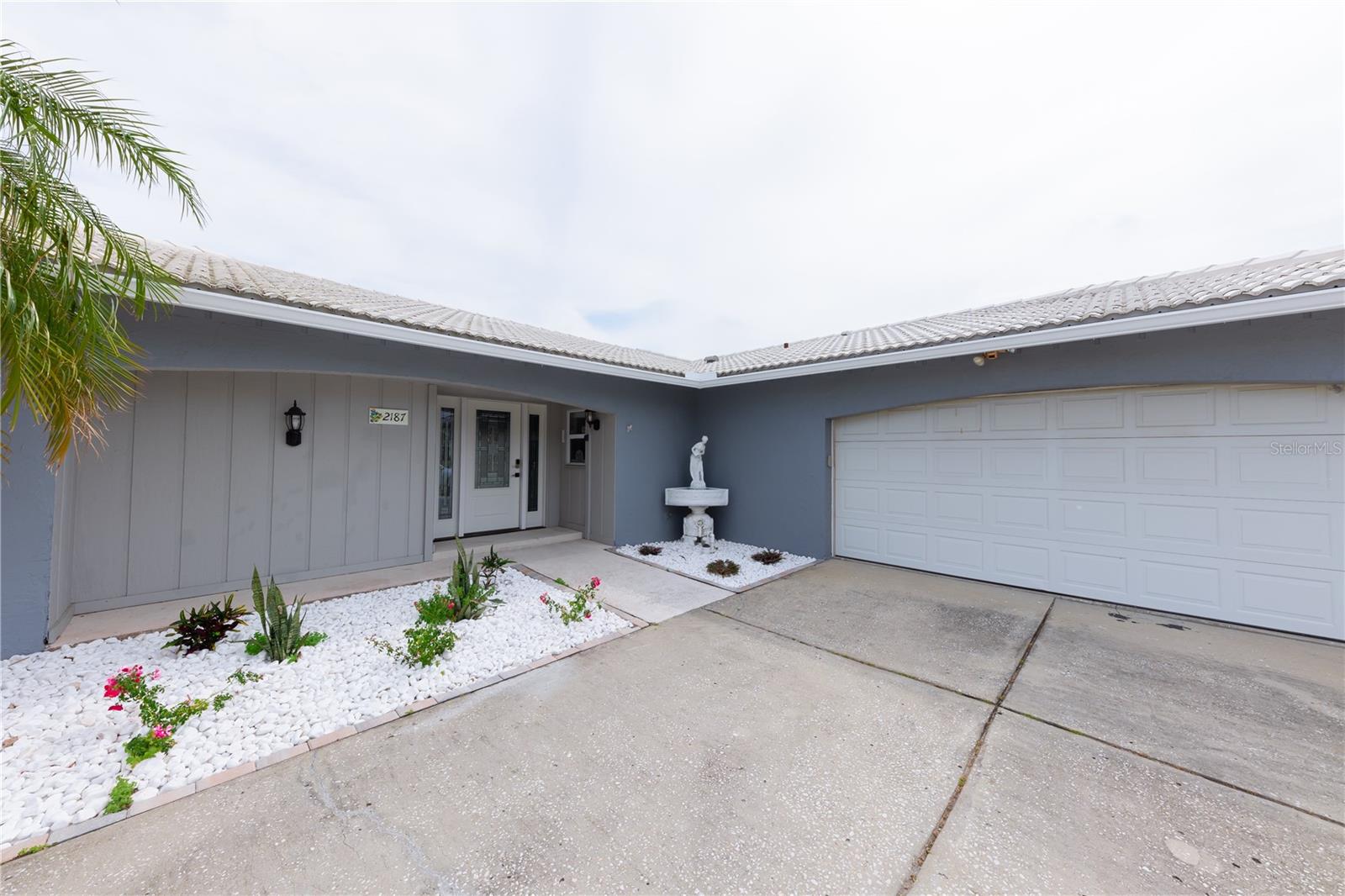 Image 5 of 69 For 2187 Waterside Drive