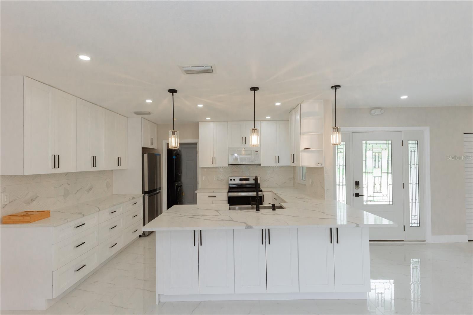 Image 9 of 69 For 2187 Waterside Drive