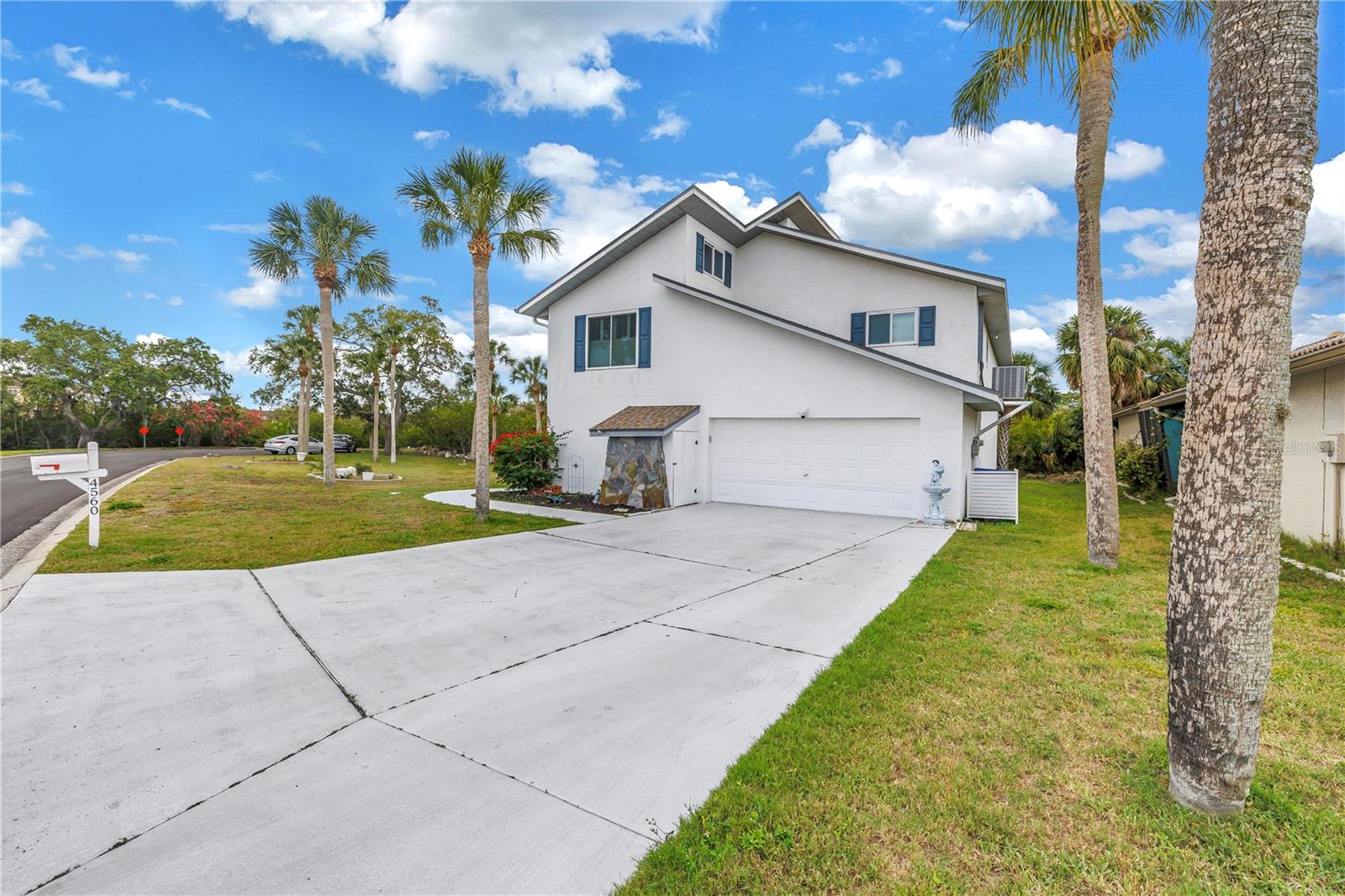 Image 15 of 95 For 4560 Rickover Court
