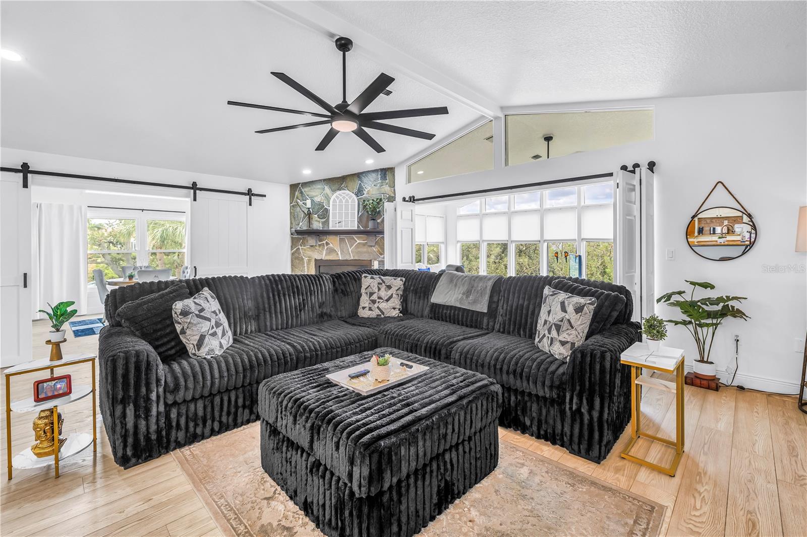 Image 19 of 95 For 4560 Rickover Court