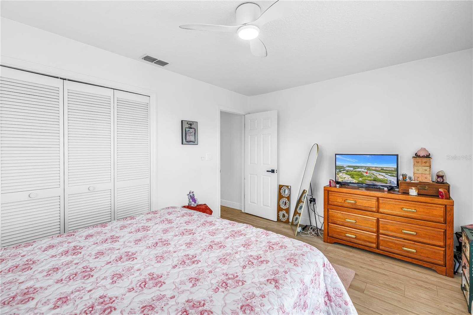 Image 47 of 95 For 4560 Rickover Court