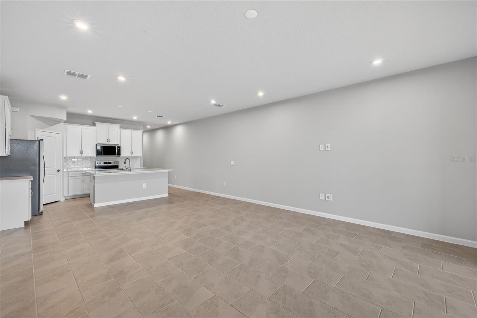 Image 7 of 28 For 9179 Aurelia Avenue