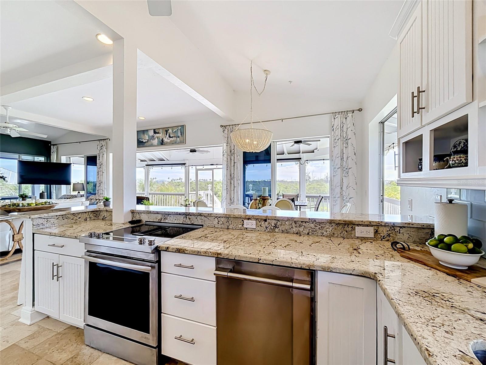 Image 19 of 49 For 39 Bayshore Circle