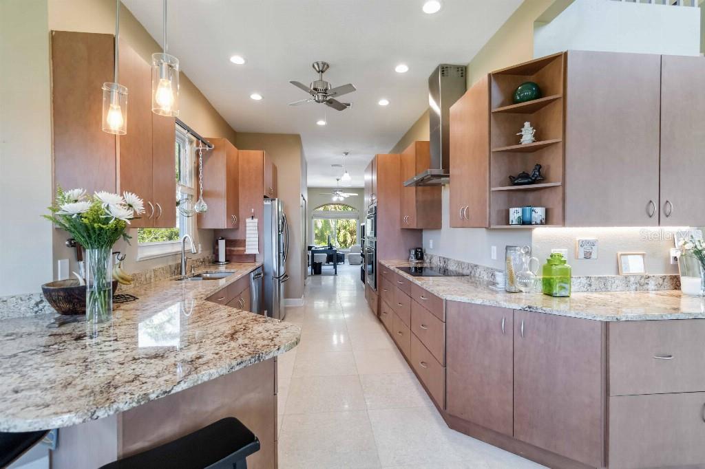 Image 15 of 38 For 6511 Bayshore Road