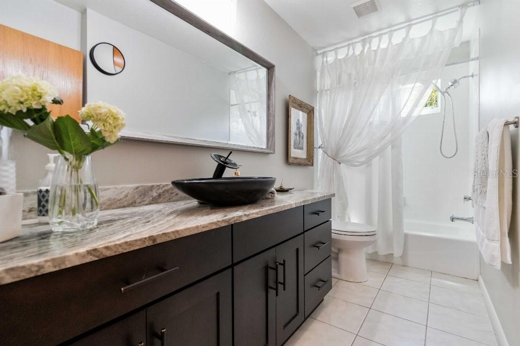 Image 20 of 38 For 6511 Bayshore Road