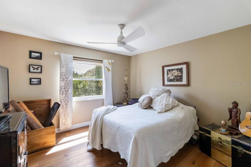 Image 22 of 38 For 6511 Bayshore Road