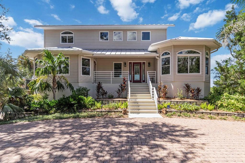 Image 3 of 38 For 6511 Bayshore Road
