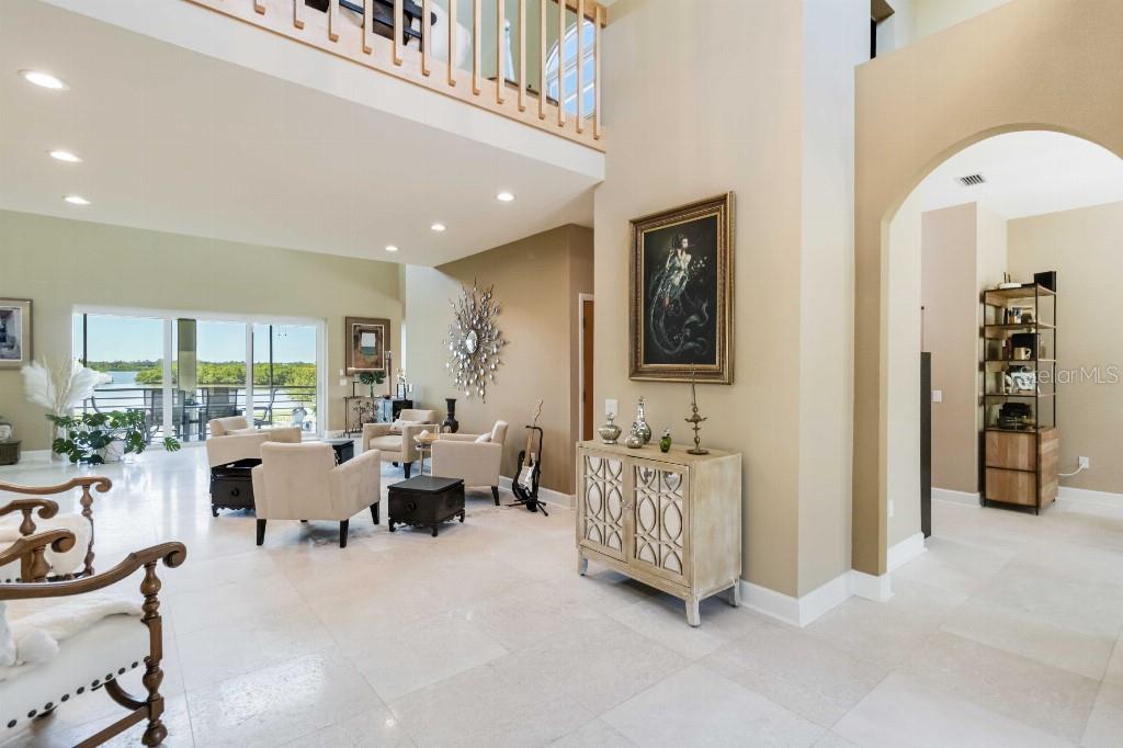 Image 9 of 38 For 6511 Bayshore Road