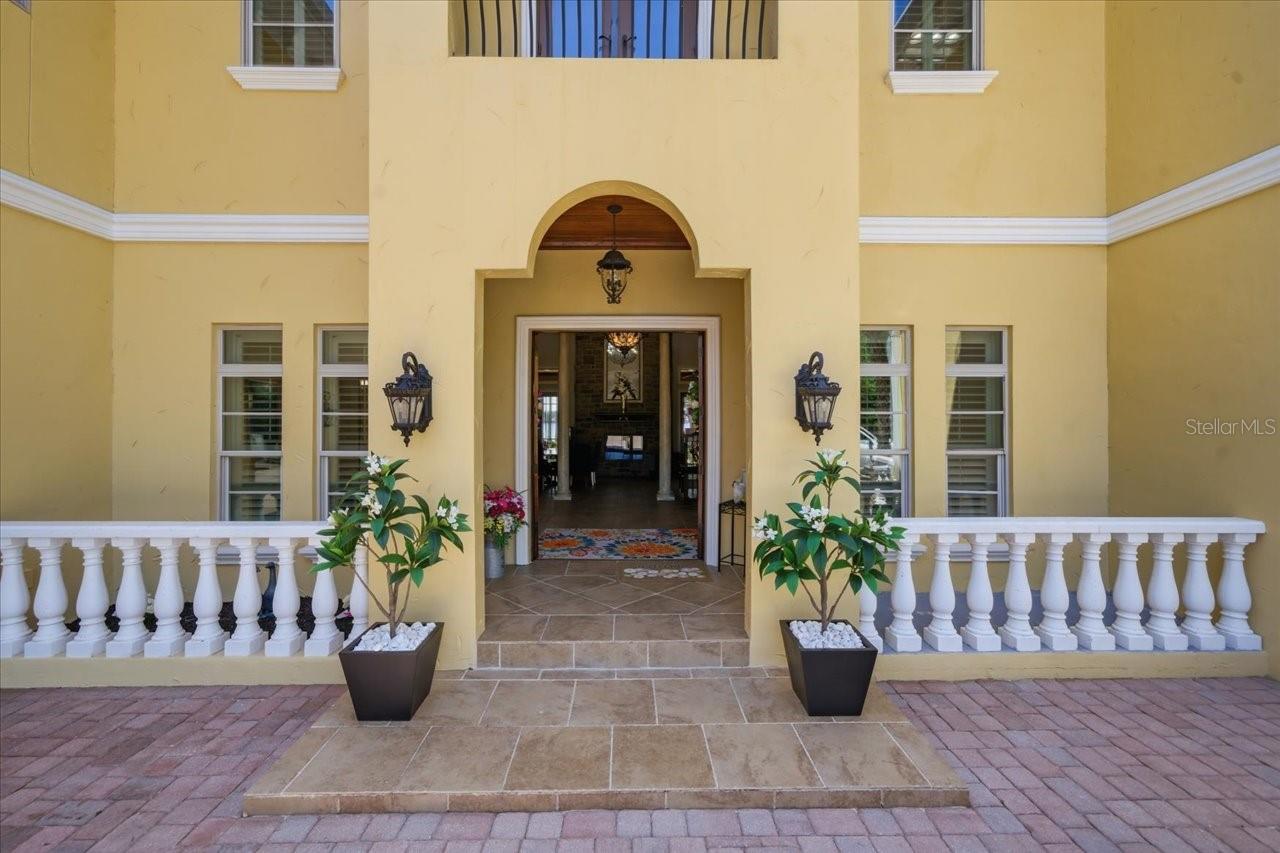 Listing photo id 8 for 18258 Wayne Road