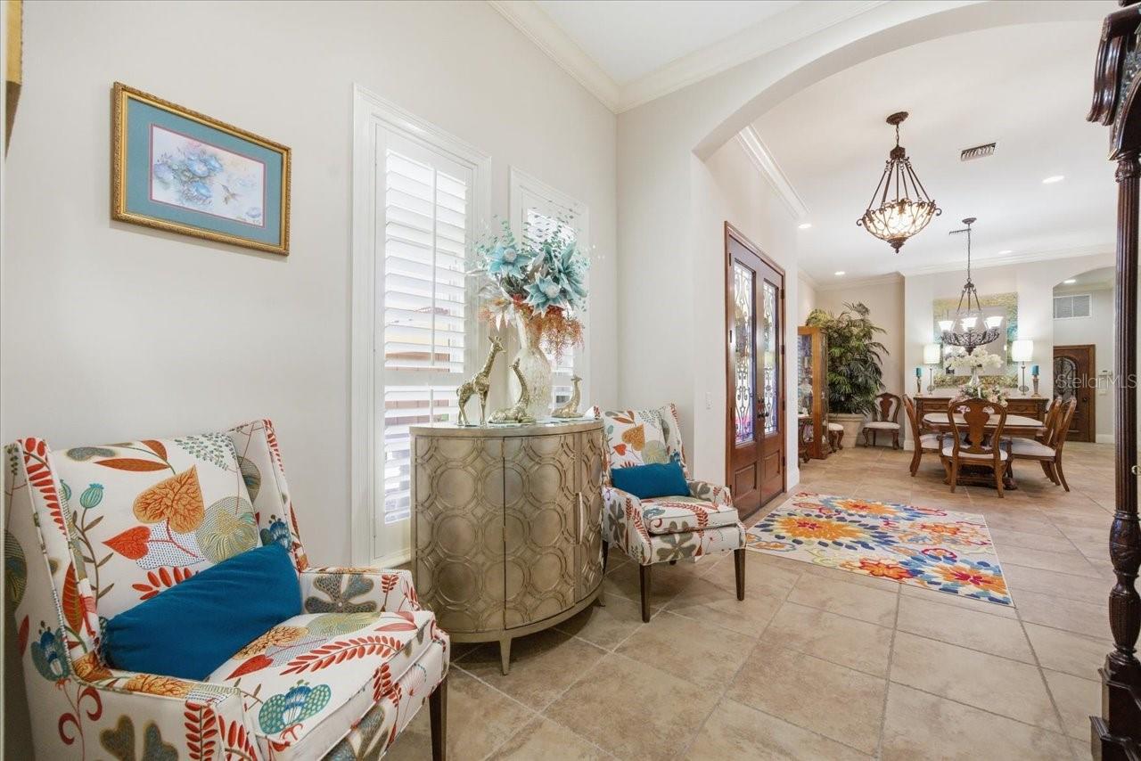 Listing photo id 12 for 18258 Wayne Road