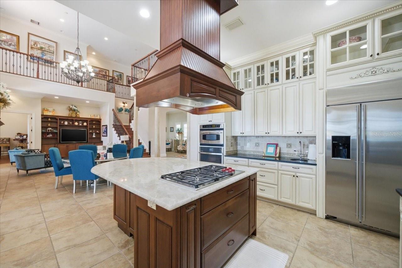 Listing photo id 18 for 18258 Wayne Road