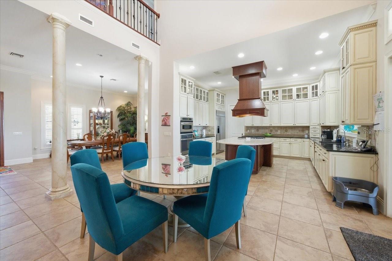 Listing photo id 27 for 18258 Wayne Road