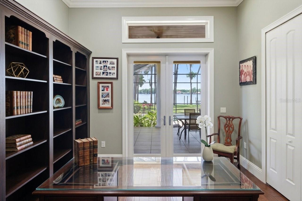 Listing photo id 31 for 18258 Wayne Road