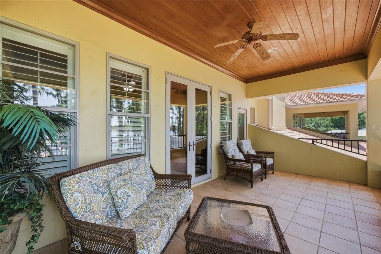 Listing photo id 56 for 18258 Wayne Road
