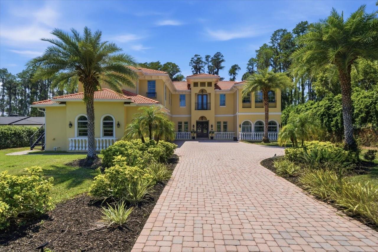 Listing photo id 6 for 18258 Wayne Road