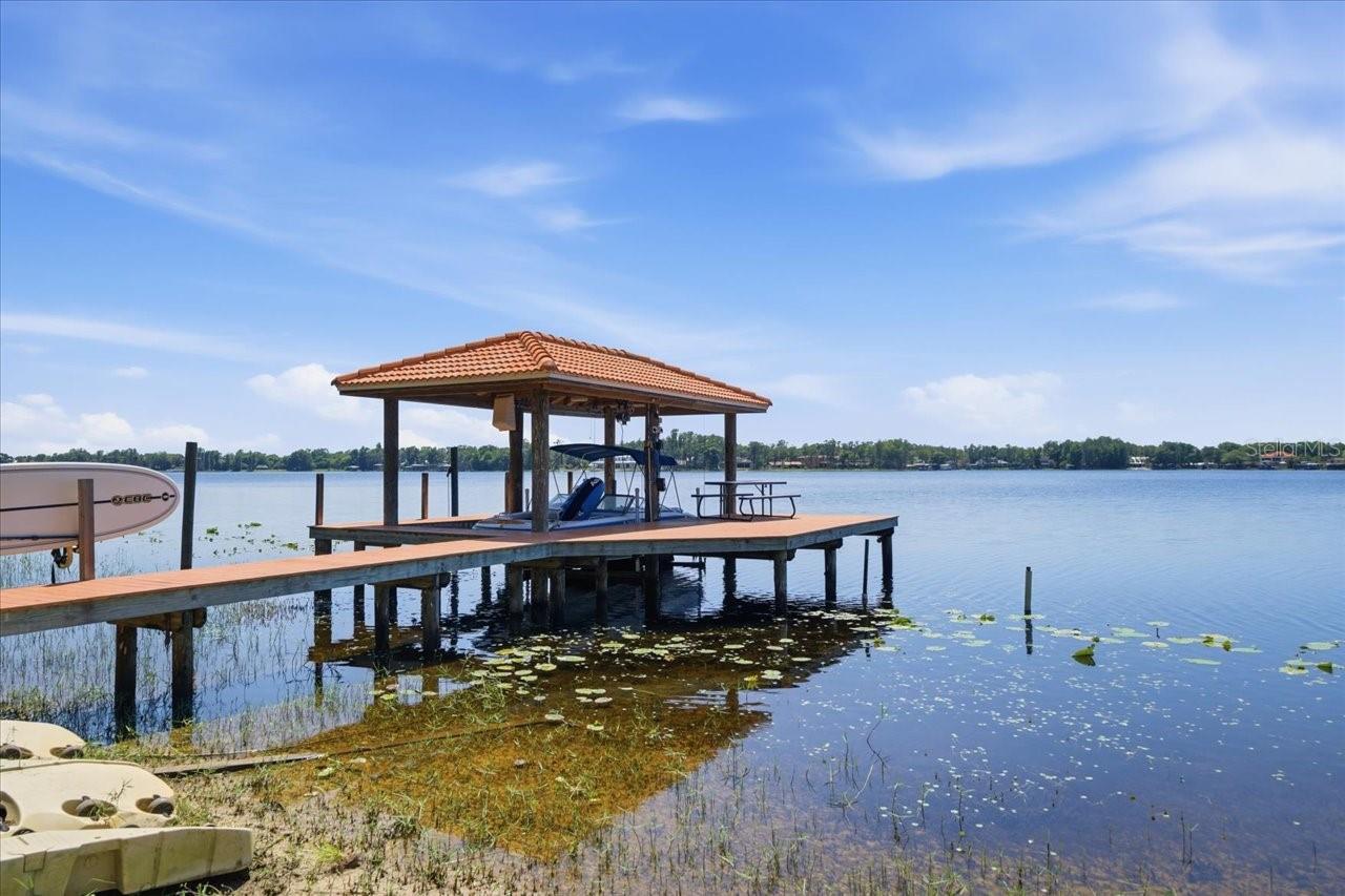 Listing photo id 87 for 18258 Wayne Road