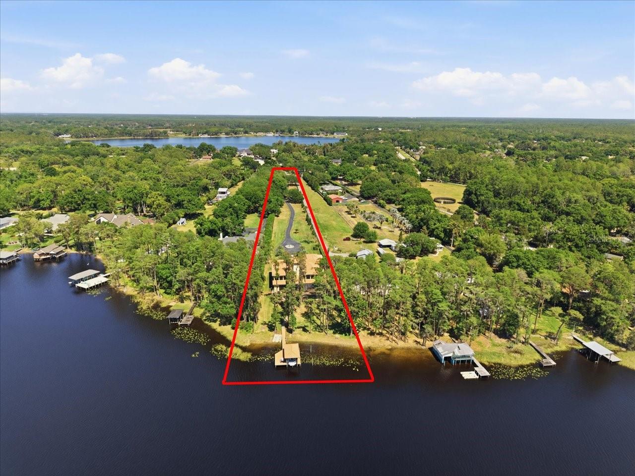 Listing photo id 90 for 18258 Wayne Road