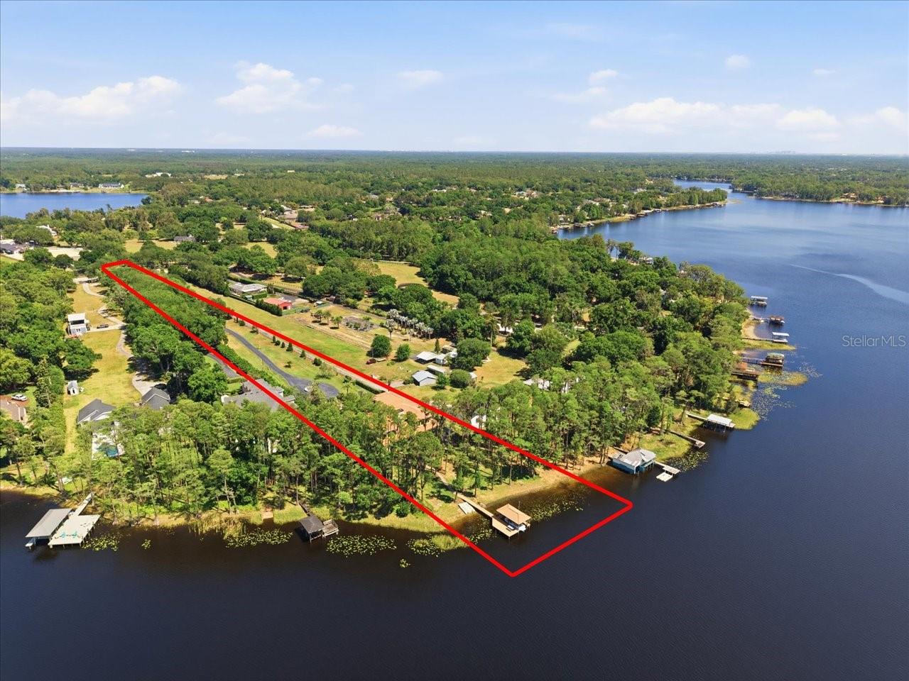 Listing photo id 91 for 18258 Wayne Road